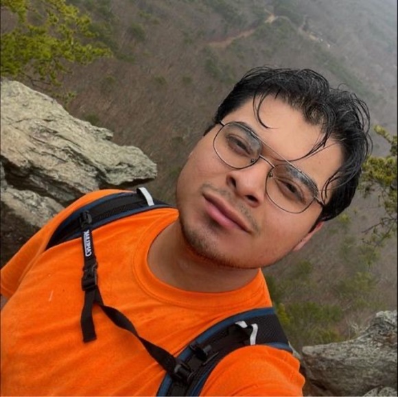 Meet your Posher, Carlos - Picture 1 of 1